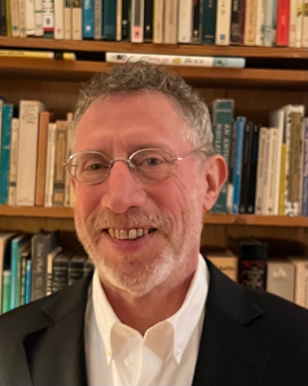 Welcome to My Home Page!
                         A photo on this page shows me:
                         curly grey-red hair, short beard and moustache,
                         green eyes, wire-frame glasses, fit, muscular, about
                         5 ft. 11 inches tall, in front of a full bookcase.